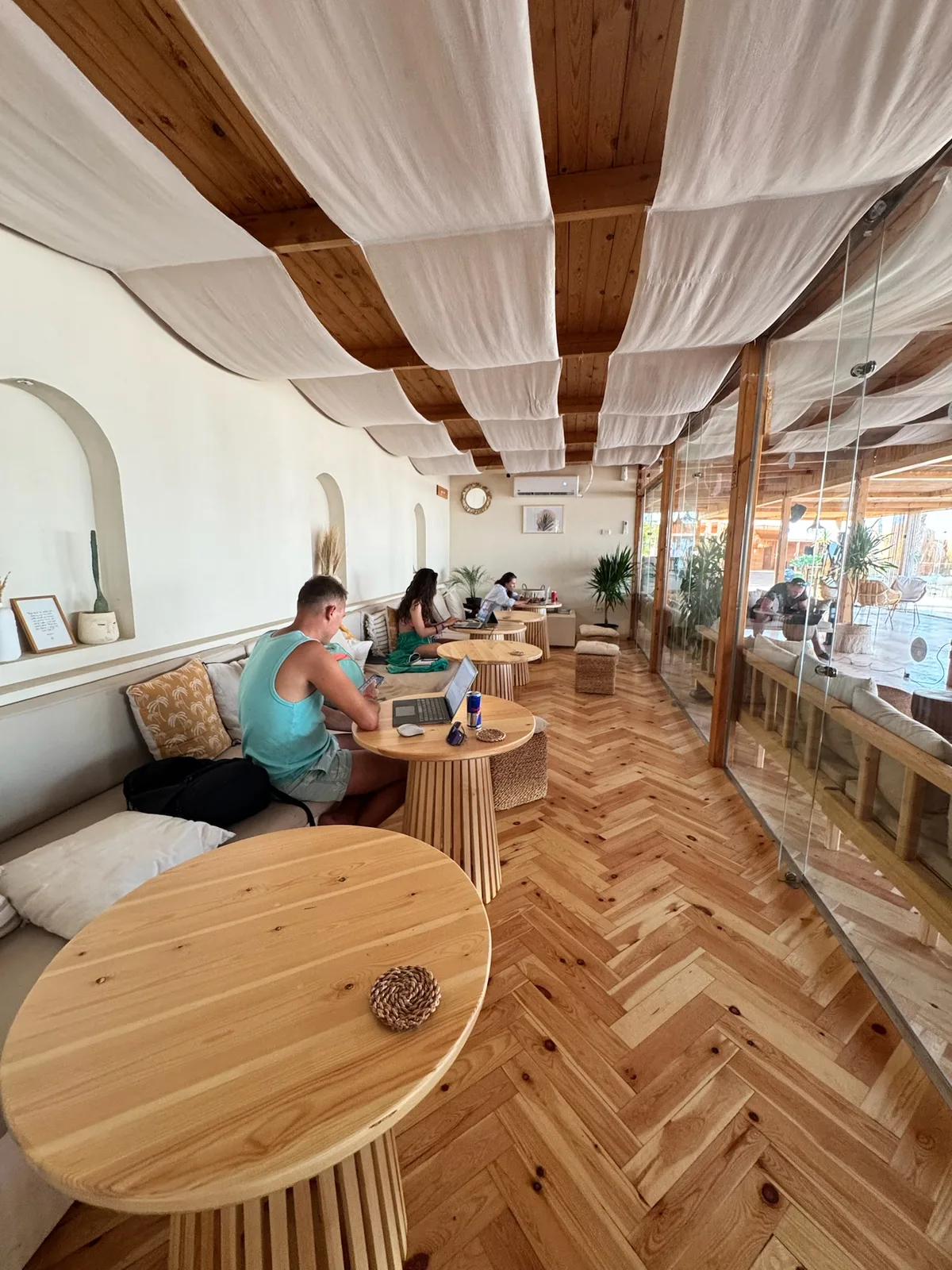 Coworking s výhledem na moře