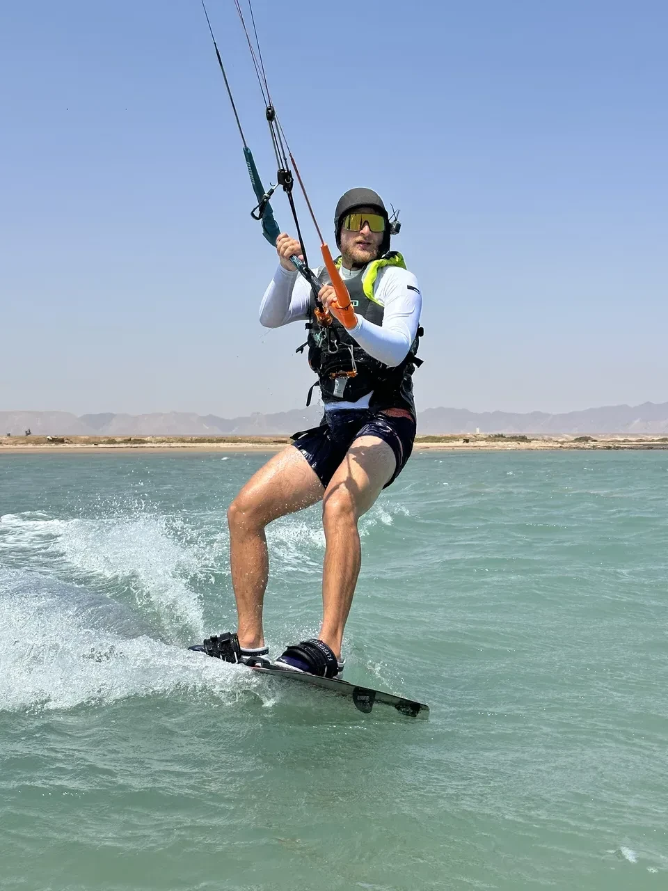 2. fáze: Nácvik waterstartu a prvních jízd — výuka kiteboardingu v El Gouně