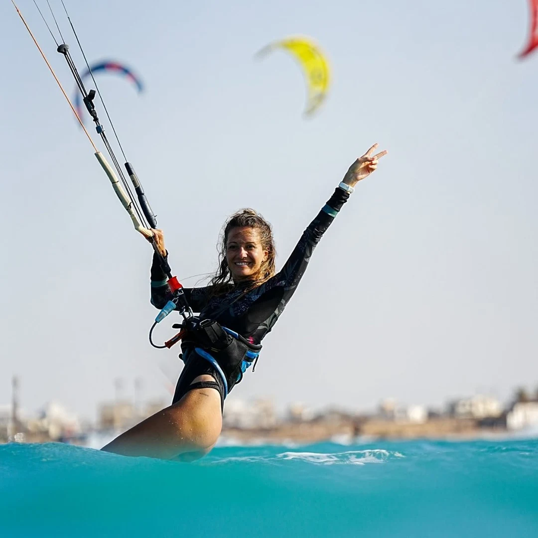 Kitesurfingová laguna v El Gouně — rezervuj si svůj kite týden