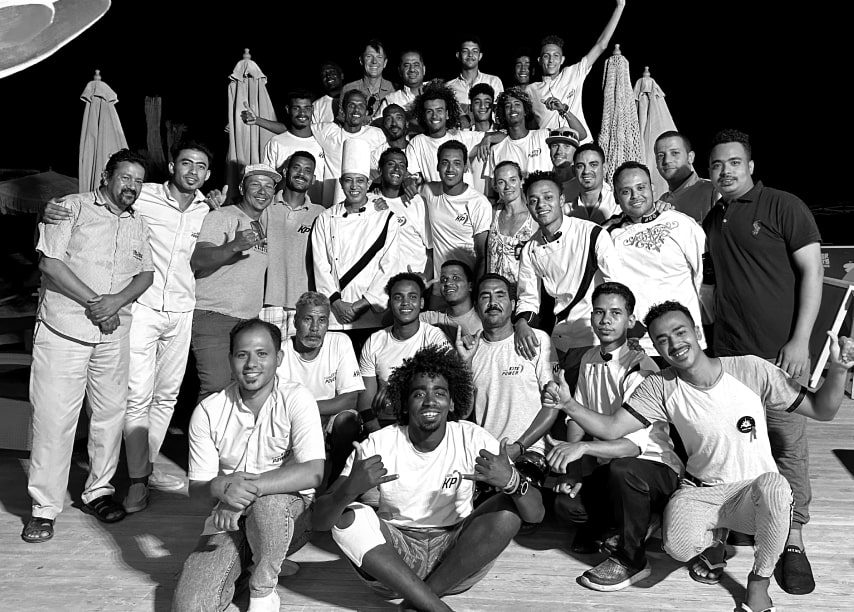 Tým Kitepower El Gouna – instruktoři, obsluha restaurace a beach crew