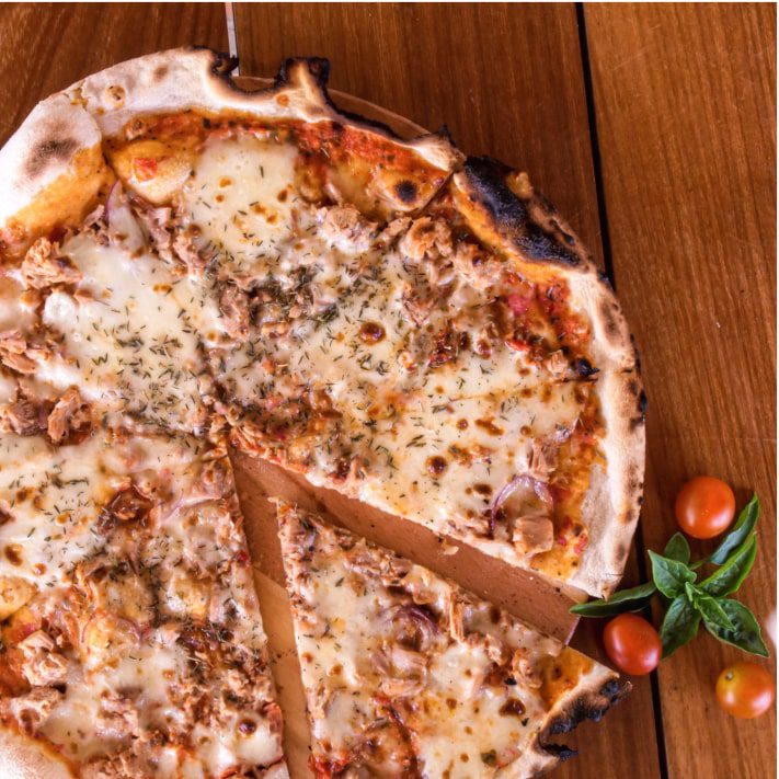 Pizza a těstoviny v plážové restauraci Kitepower El Gouna